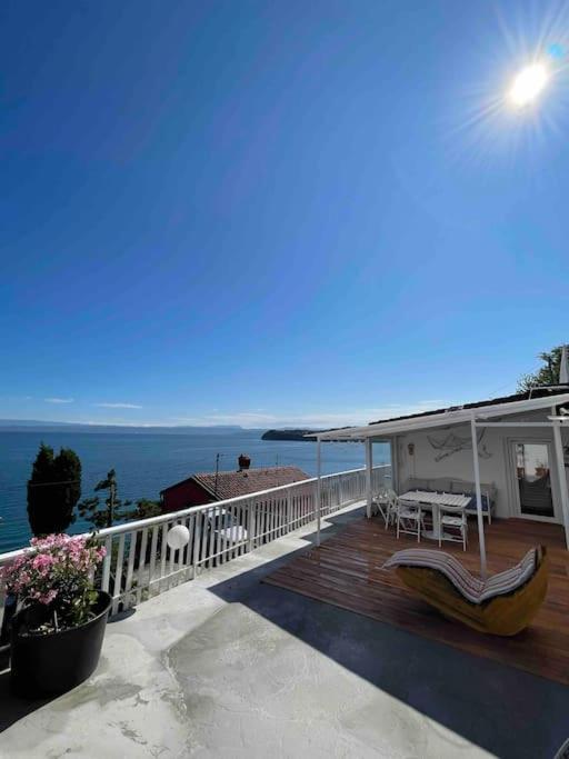 Sunrise Seaview Apartment Fiesa Piran Exterior photo